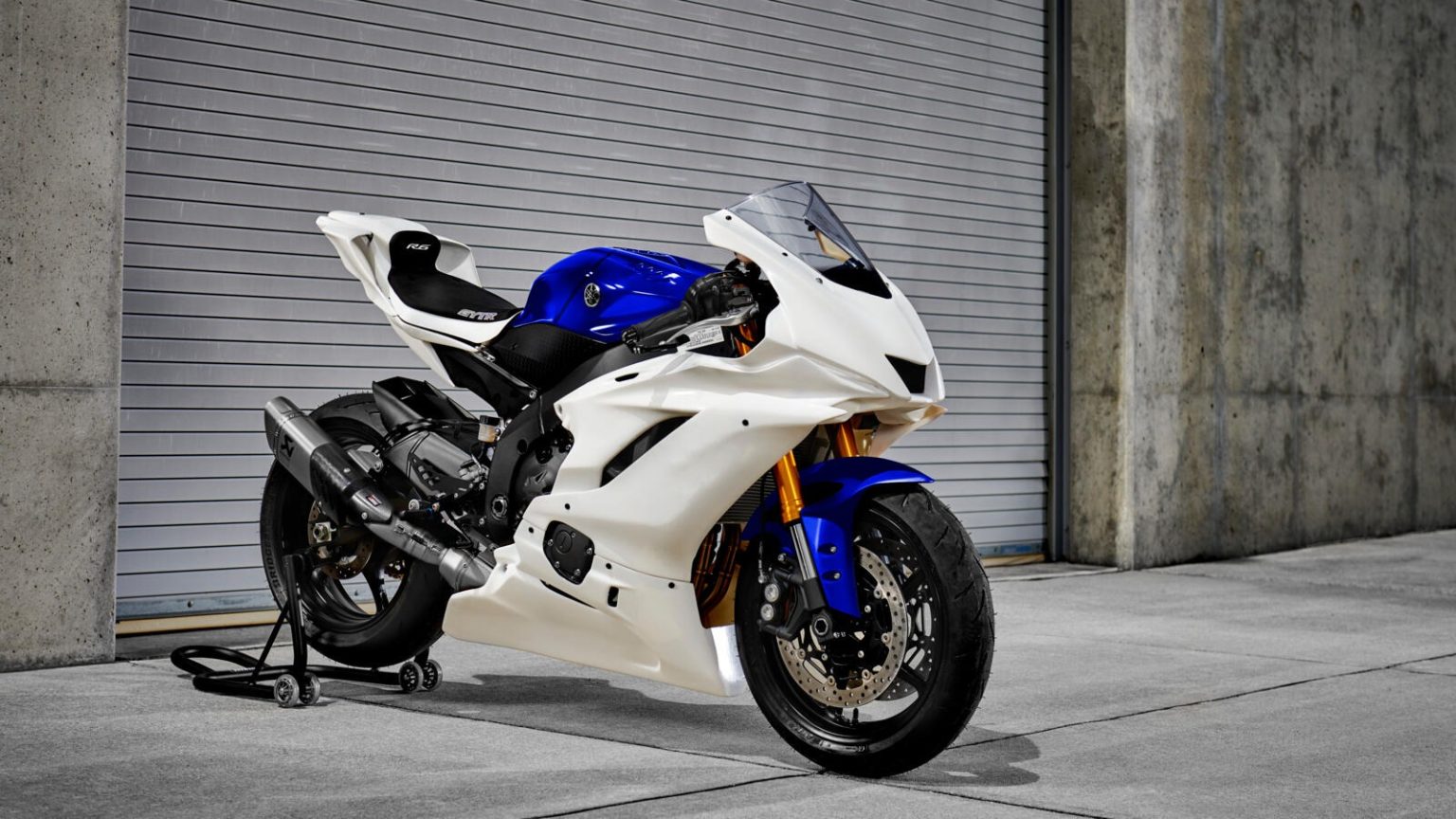 Yamaha R6 GYTR nu i Icon Blue MCfolket