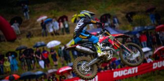 Tony Cairoli och Desmo450 MX